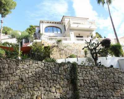Villa For Sale in 