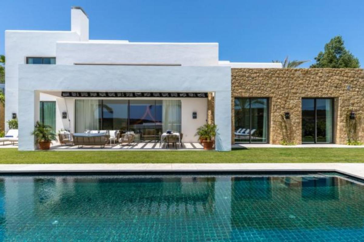 Picture of Villa For Sale in Casares, Malaga, Spain