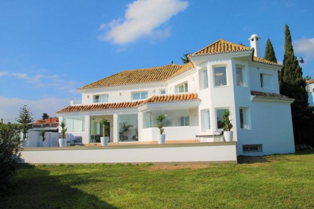 Picture of Villa For Sale in Estepona, Malaga, Spain