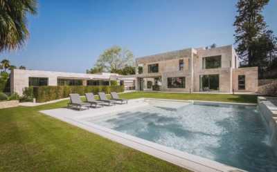 Villa For Sale in San Roque, Spain