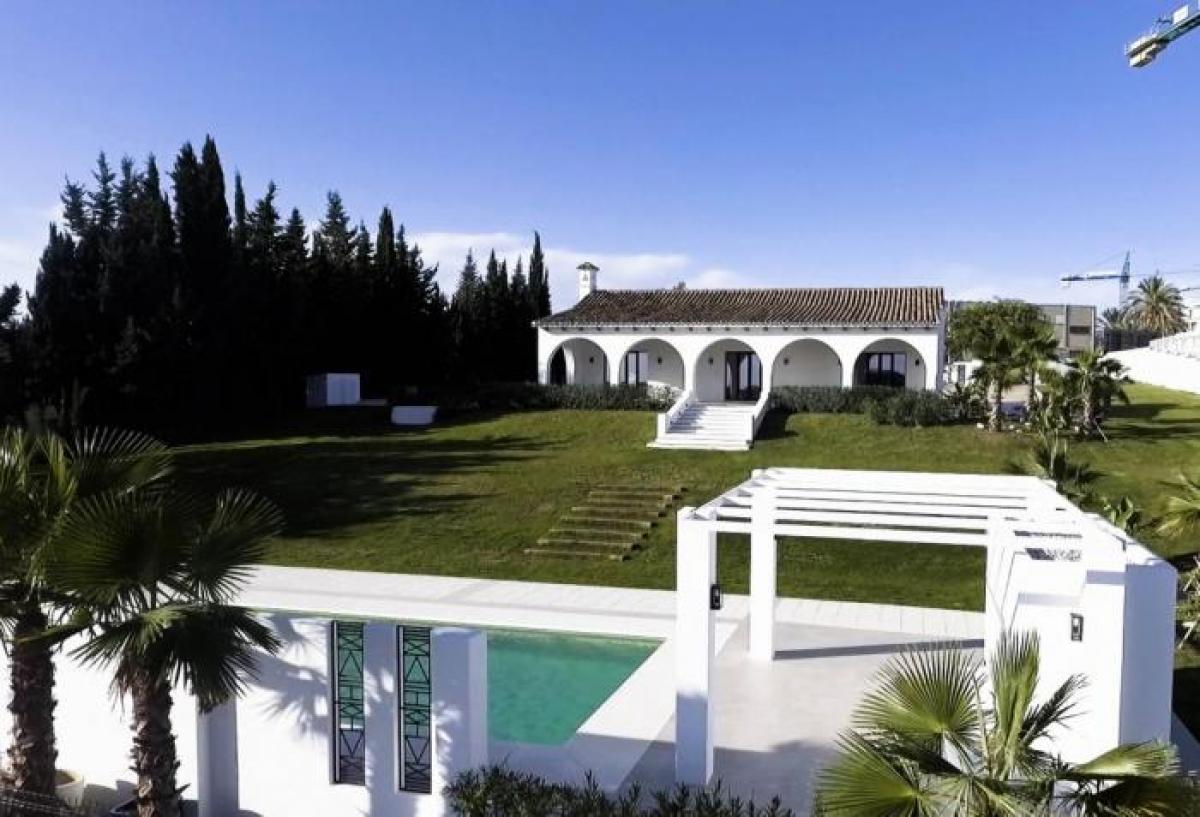 Picture of Villa For Sale in Estepona, Malaga, Spain
