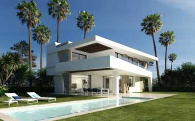 Villa For Sale in Estepona, Spain