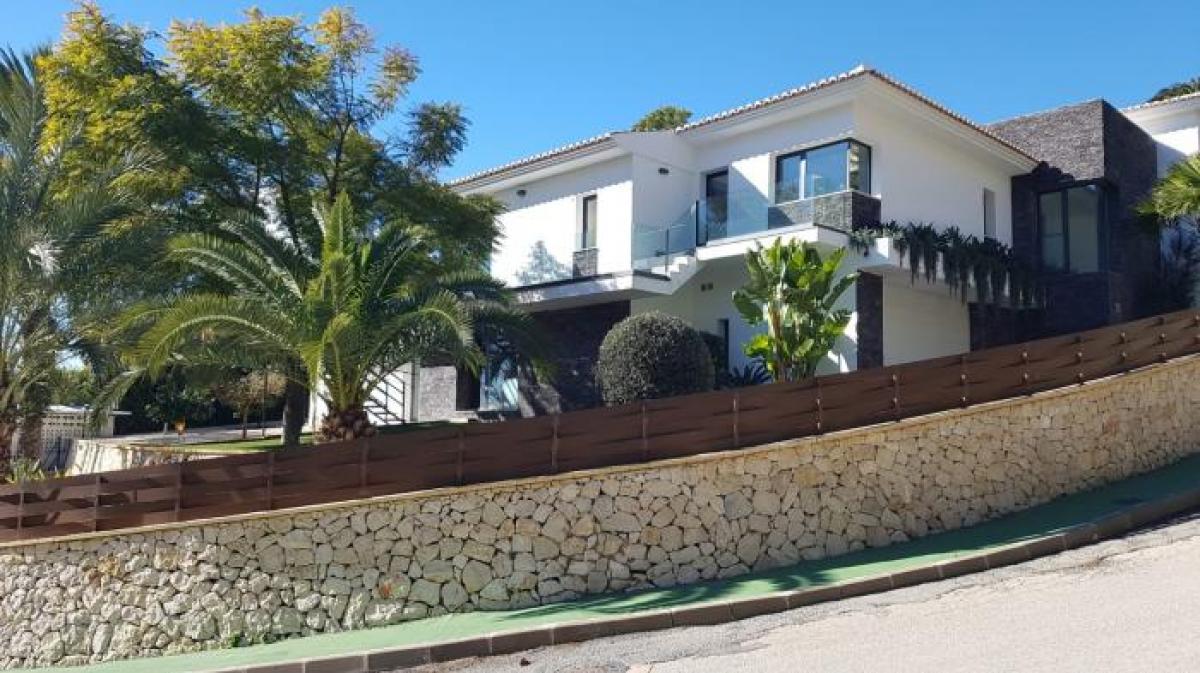 Picture of Villa For Sale in Altea, Alicante, Spain