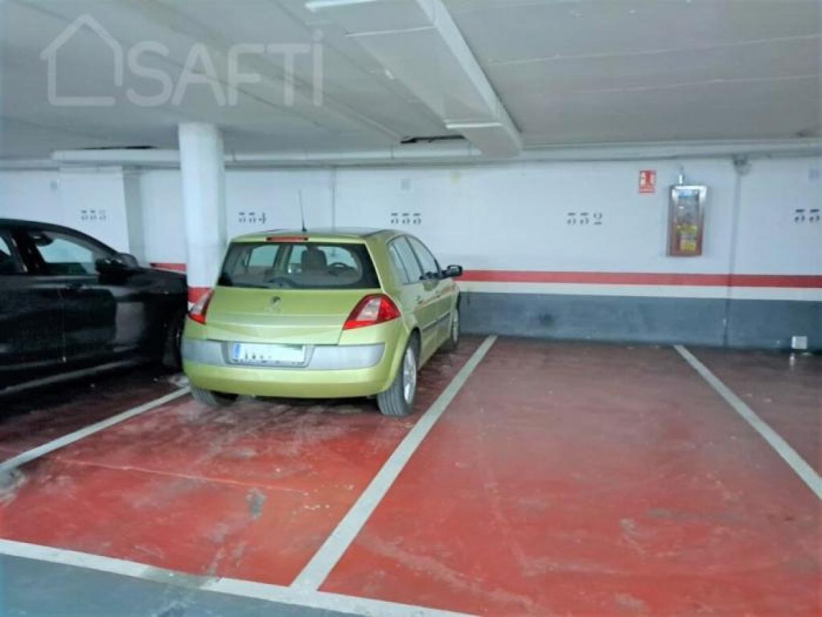 Picture of Retail For Sale in Madrid, Madrid, Spain