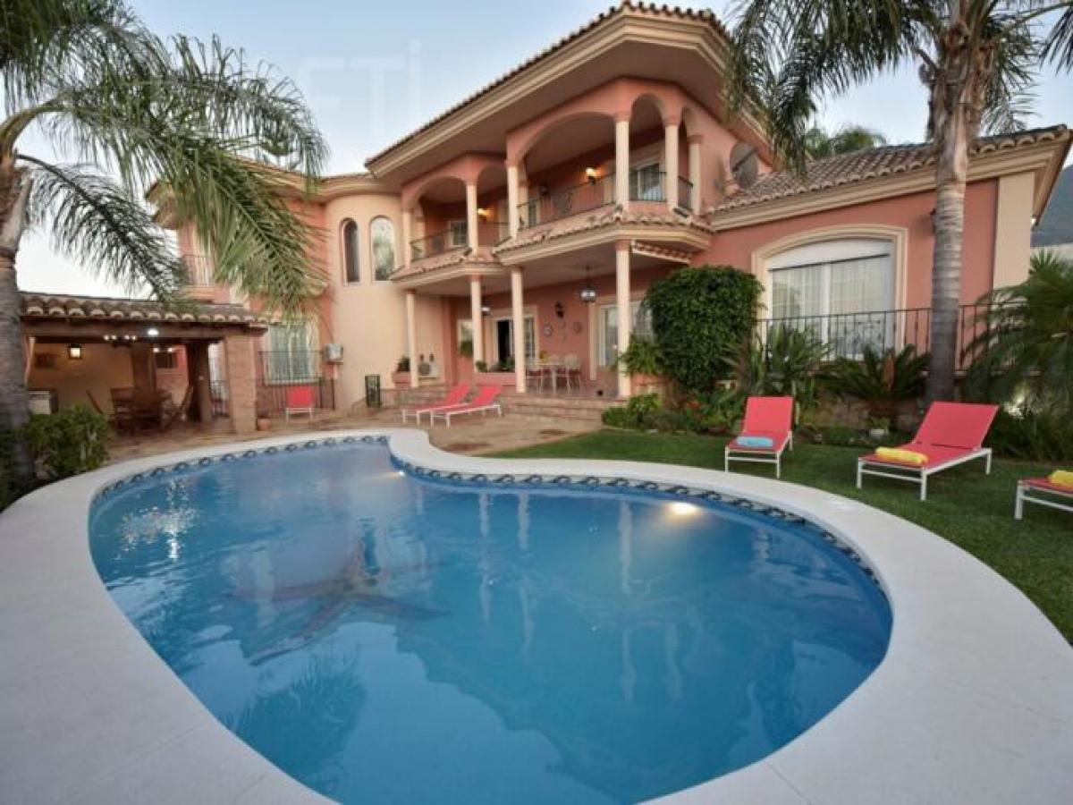 Picture of Home For Sale in Alhaurin el Grande, Malaga, Spain