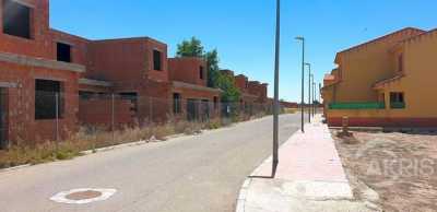 Home For Sale in Lillo, Spain