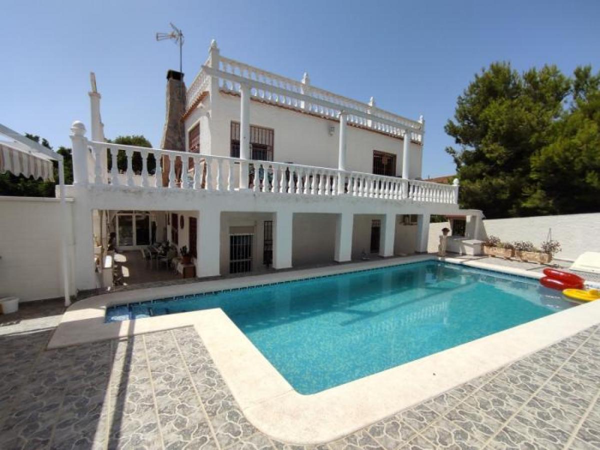 Picture of Villa For Sale in La Marina, Alicante, Spain