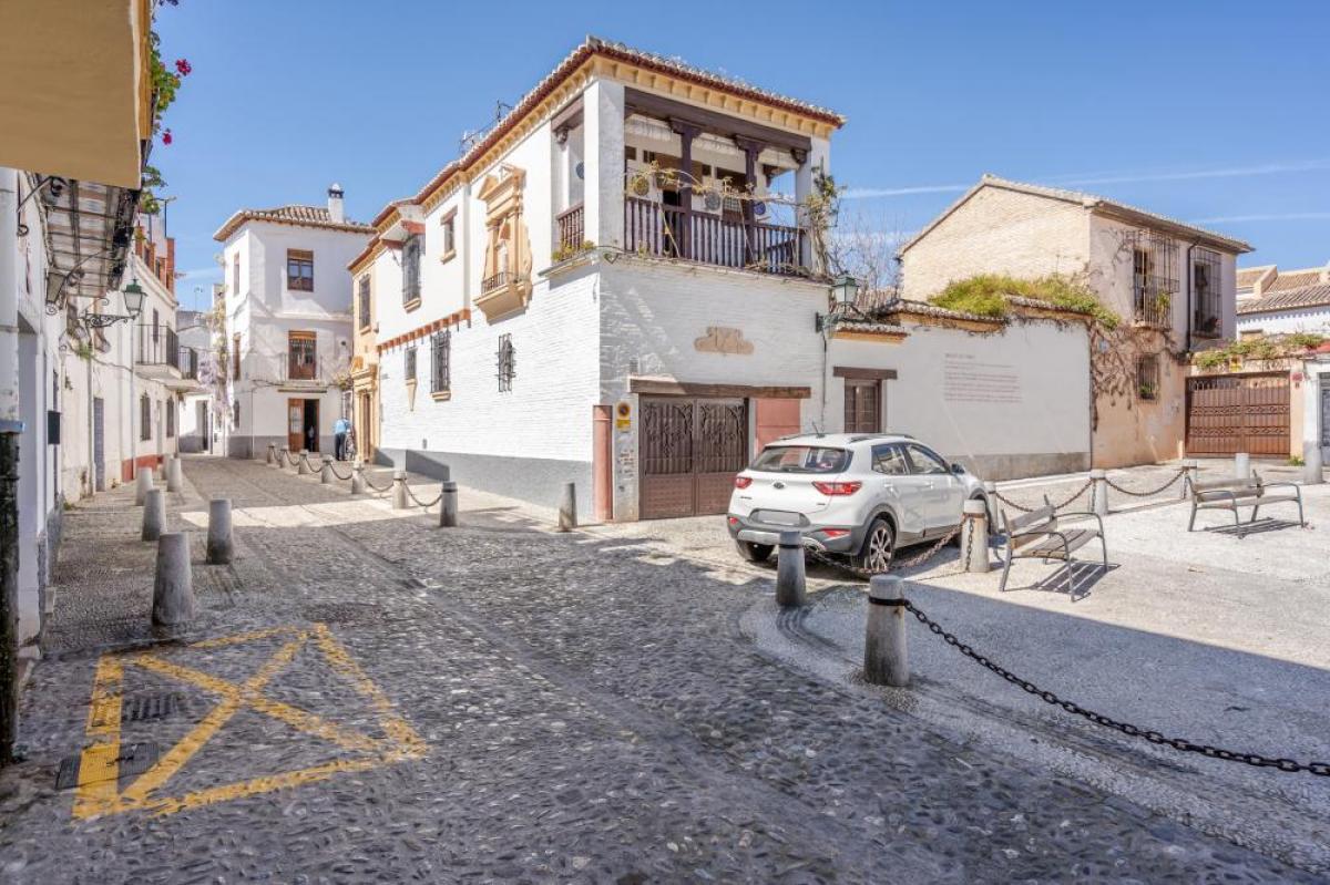 Picture of Home For Sale in Granada, Granada, Spain
