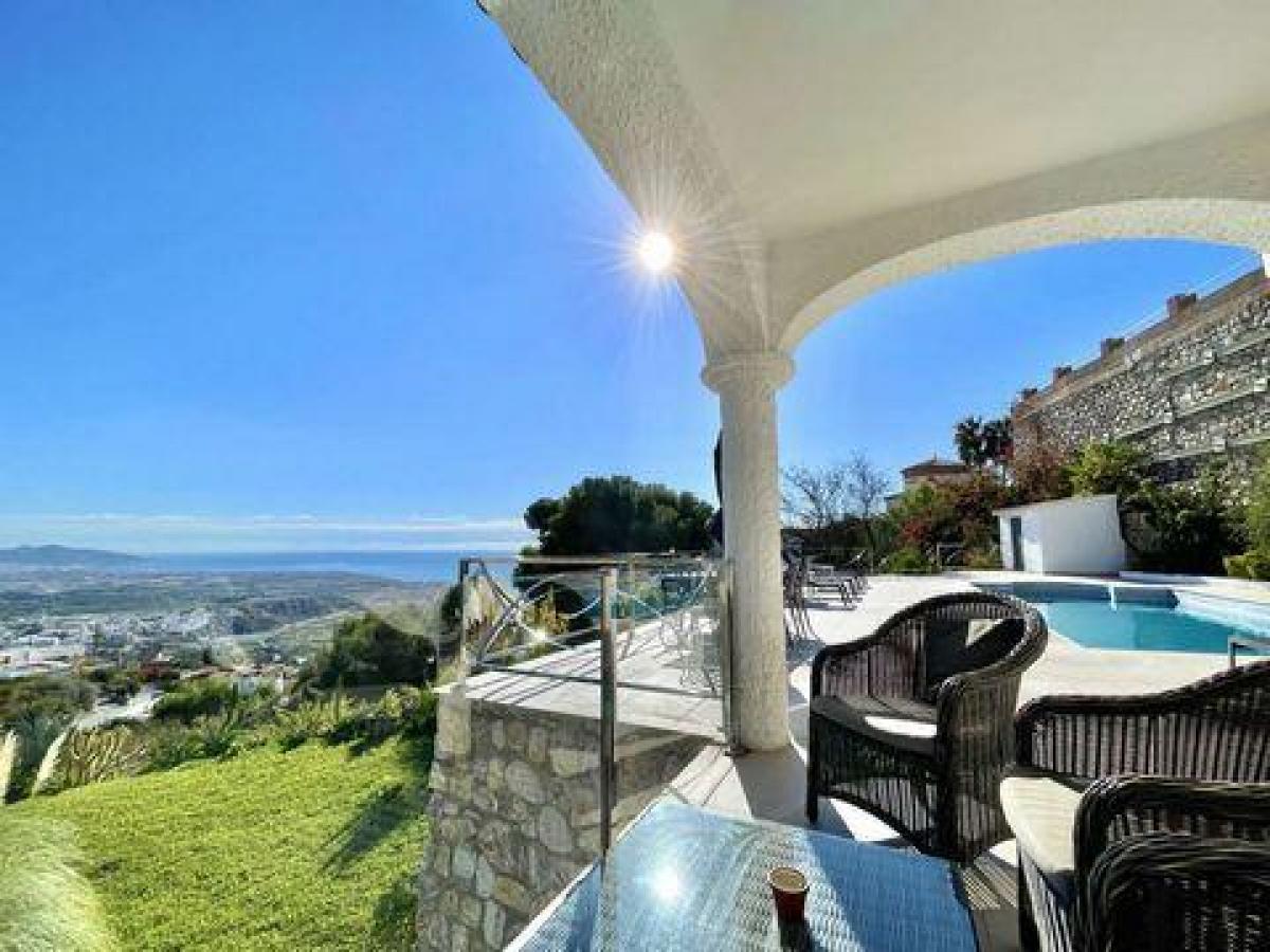 Picture of Villa For Sale in Salobrena, Granada, Spain