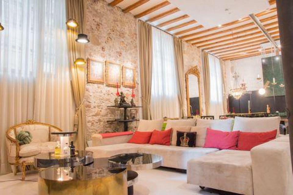 Picture of Villa For Sale in Barcelona, Barcelona, Spain