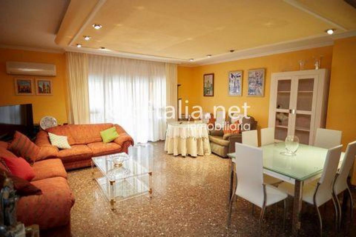 Picture of Condo For Sale in Ontinyent, Valencia, Spain