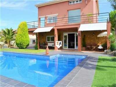 Villa For Sale in Alcala La Real, Spain