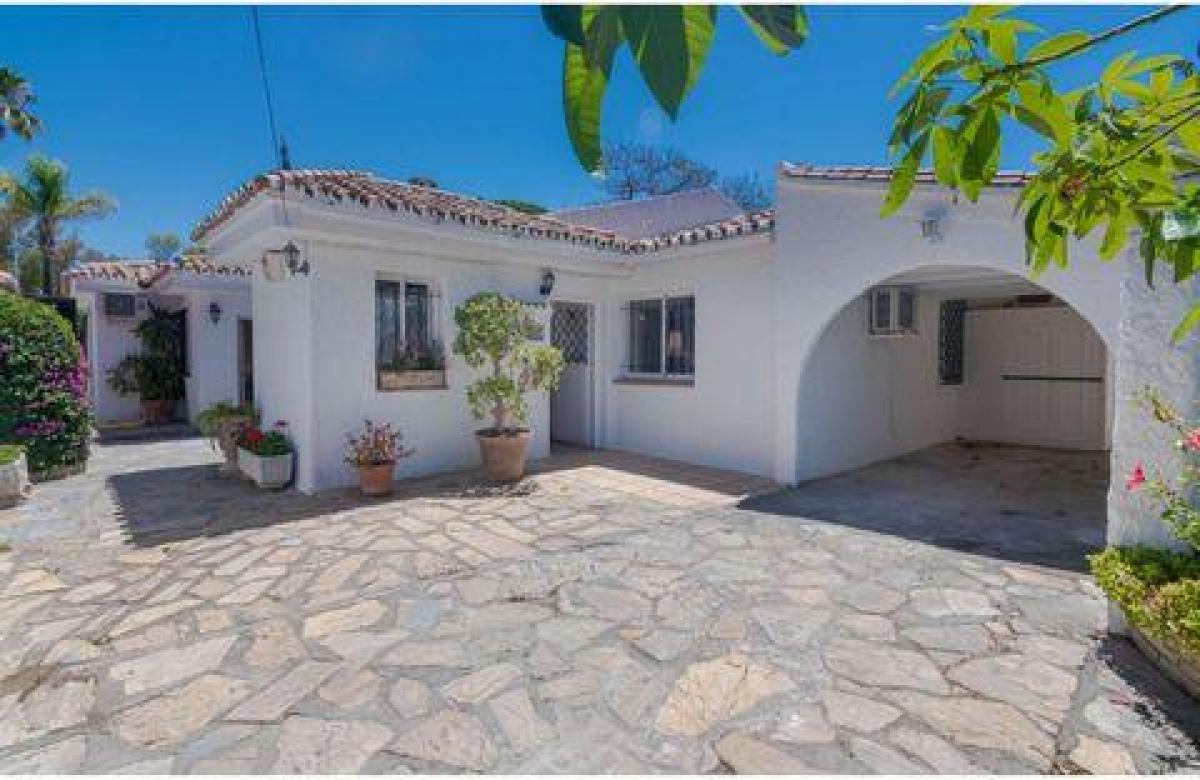 Picture of Villa For Sale in Cortijo Blanco, Malaga, Spain