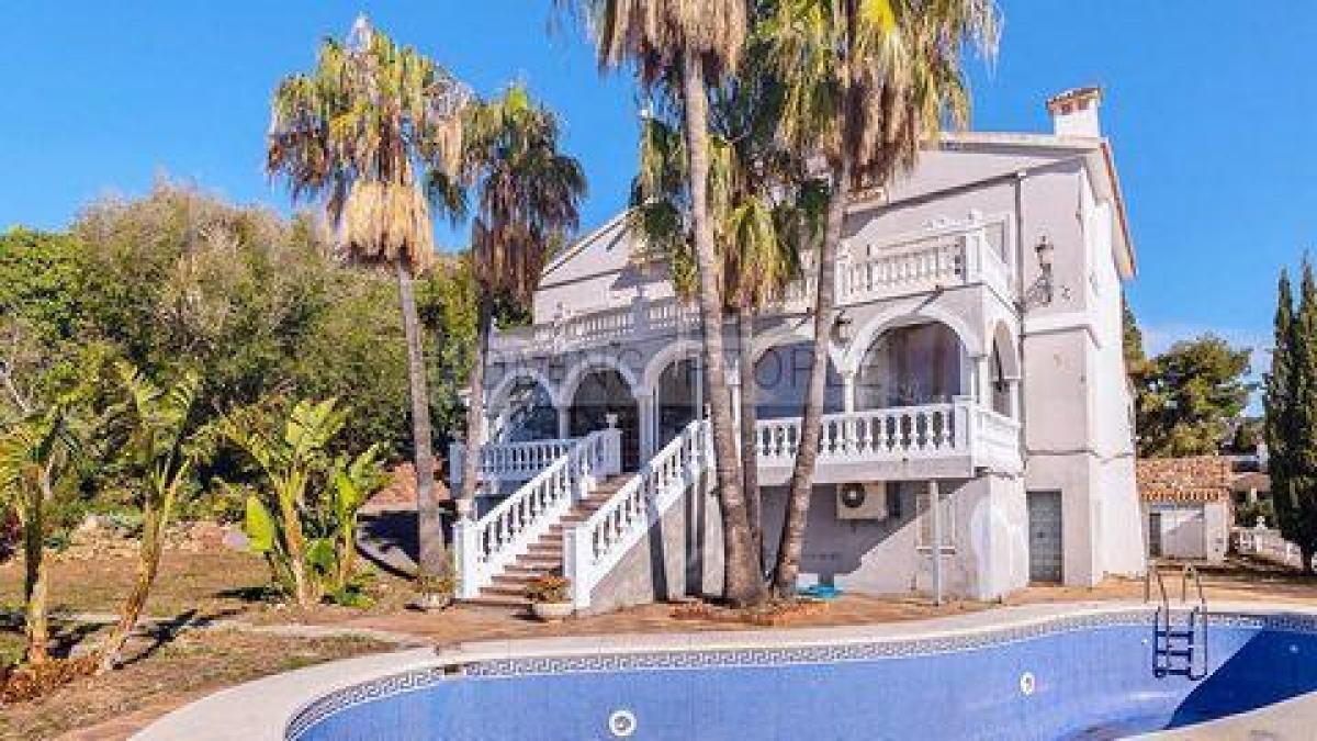 Picture of Villa For Sale in Malaga, Malaga, Spain