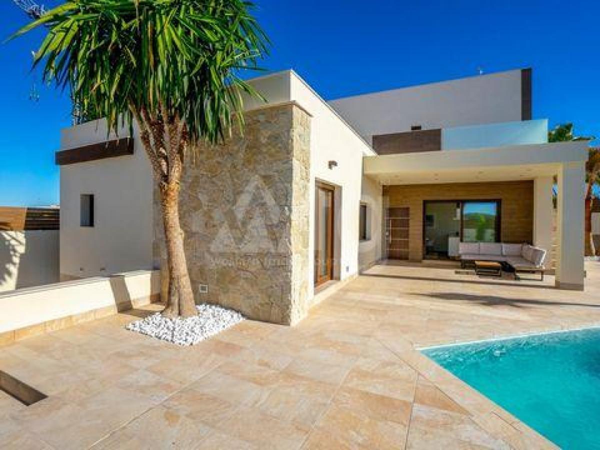 Picture of Villa For Sale in Benijofar, Alicante, Spain