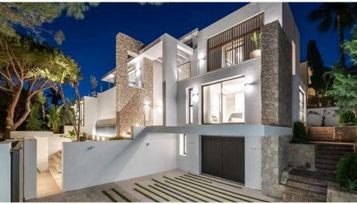 Picture of Villa For Sale in Marbella, Andalusia, Spain