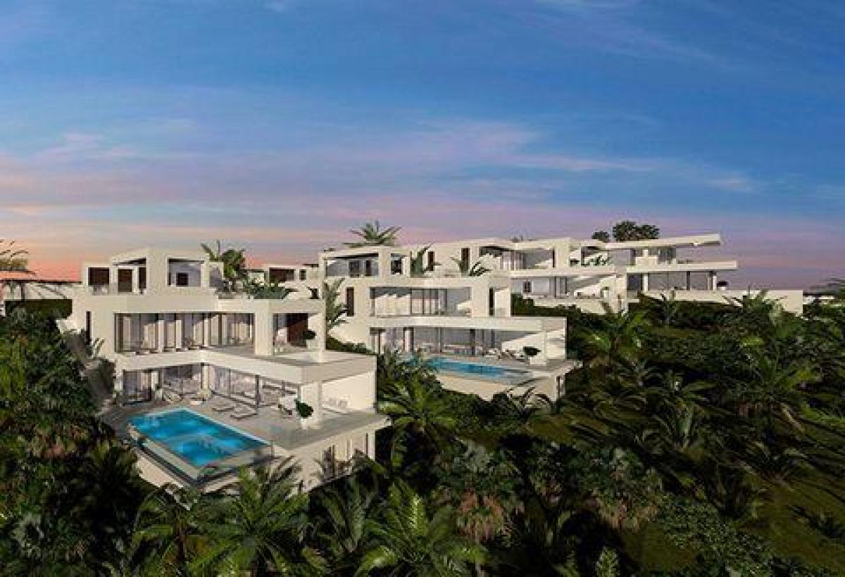 Picture of Villa For Sale in Estepona, Malaga, Spain