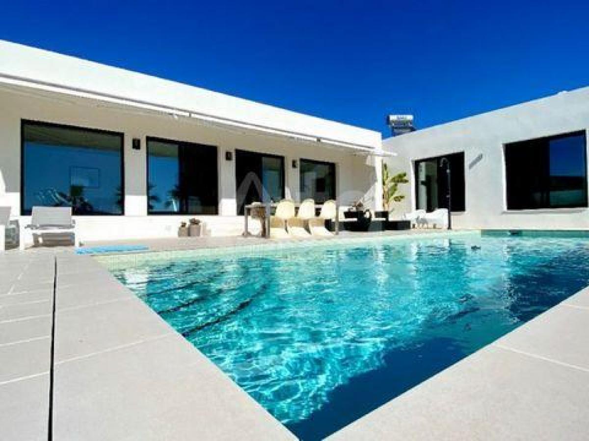 Picture of Villa For Sale in Hondon De Las Nieves, Alicante, Spain