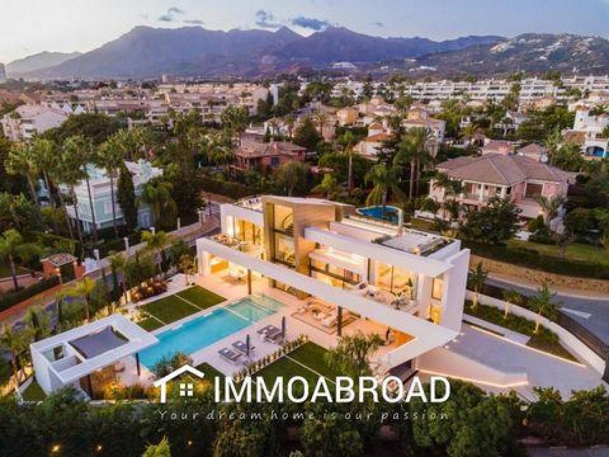 Picture of Villa For Sale in Marbella, Andalusia, Spain