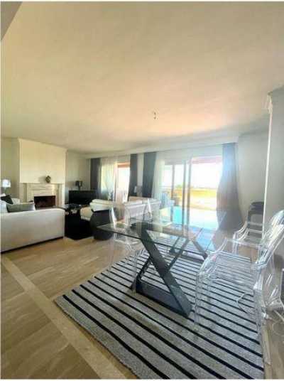 Apartment For Rent in 