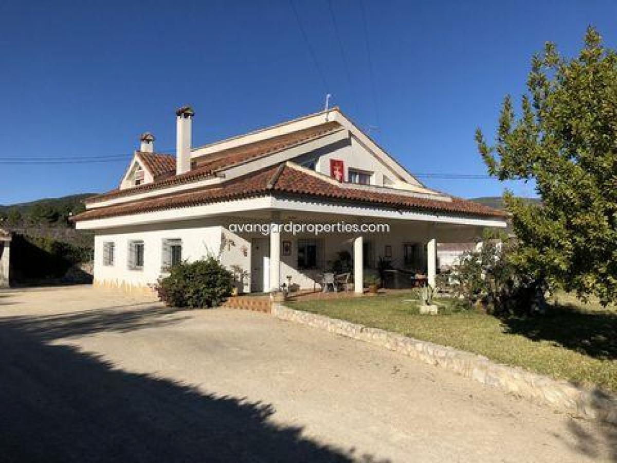 Picture of Villa For Sale in Ontinyent, Valencia, Spain