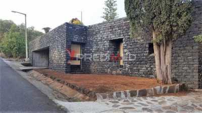 Retail For Sale in Machico, Portugal