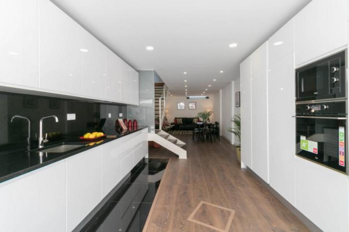 Picture of Home For Sale in Lisboa, Lisboa, Portugal