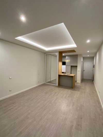 Apartment For Sale in Santa Cruz, Portugal