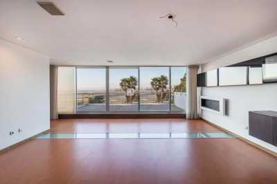 Villa For Sale in Vila Nova De Gaia, Portugal