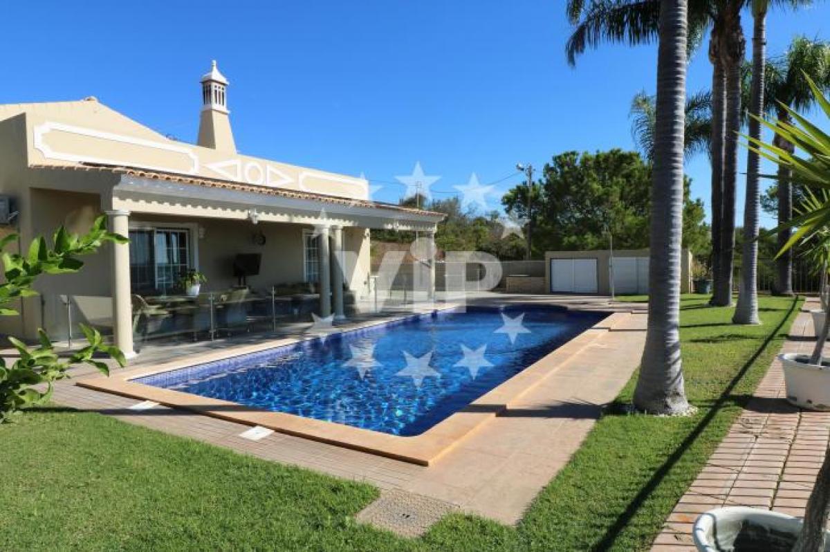Picture of Villa For Sale in Almancil, Algarve, Portugal