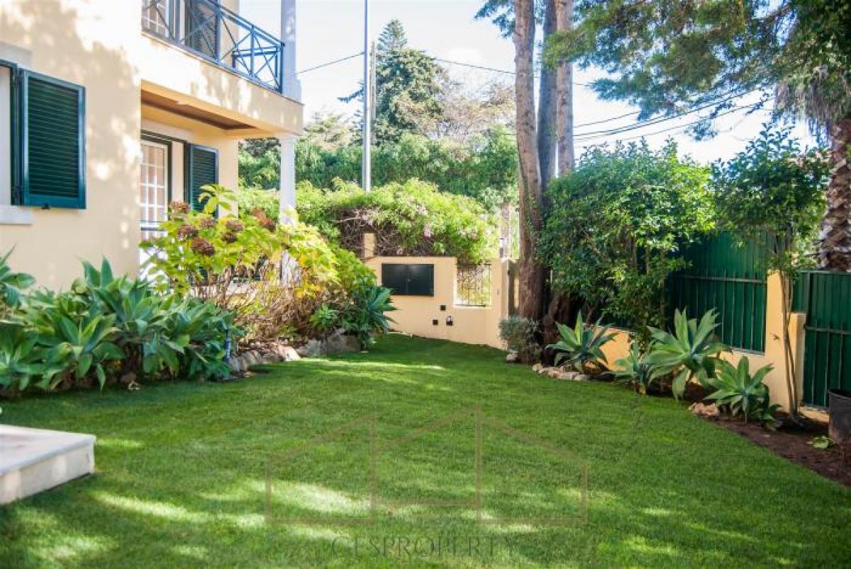 Picture of Villa For Sale in Cascais, Estremadura, Portugal