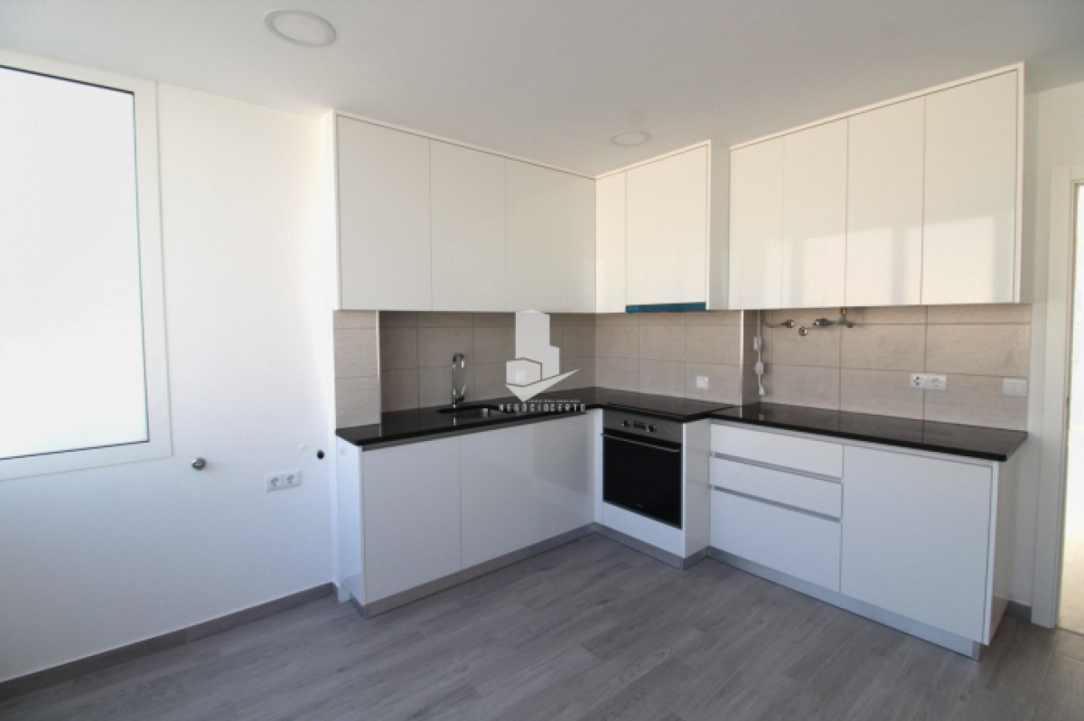 Picture of Apartment For Sale in Leiria, Beira, Portugal