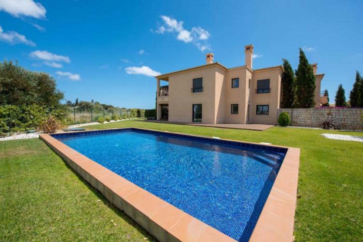 Picture of Apartment For Sale in Praia Da Luz, Algarve, Portugal