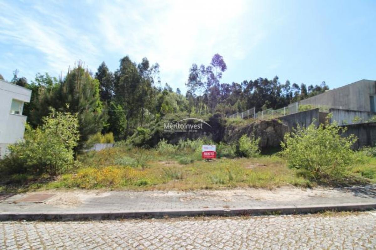 Picture of Residential Land For Sale in Braga, Entre-Douro-e-Minho, Portugal