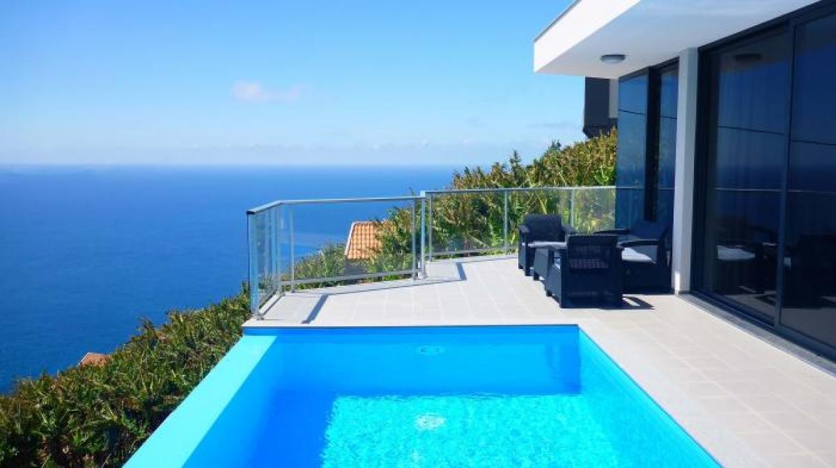 Picture of Villa For Sale in Calheta, Madeira, Portugal