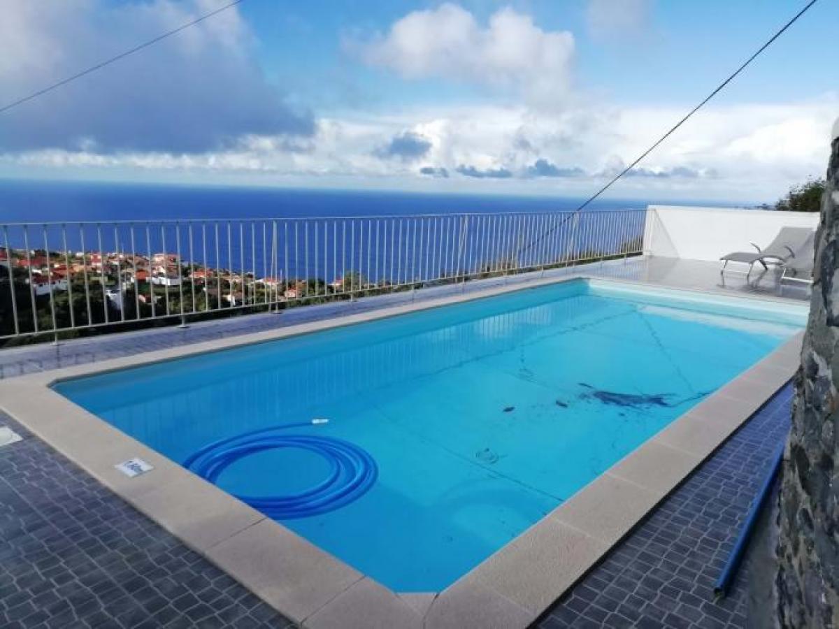 Picture of Villa For Sale in Calheta, Madeira, Portugal