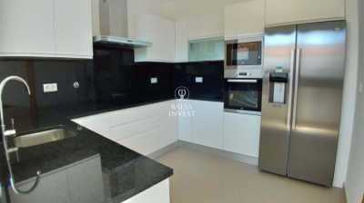 Villa For Sale in Faro, Portugal