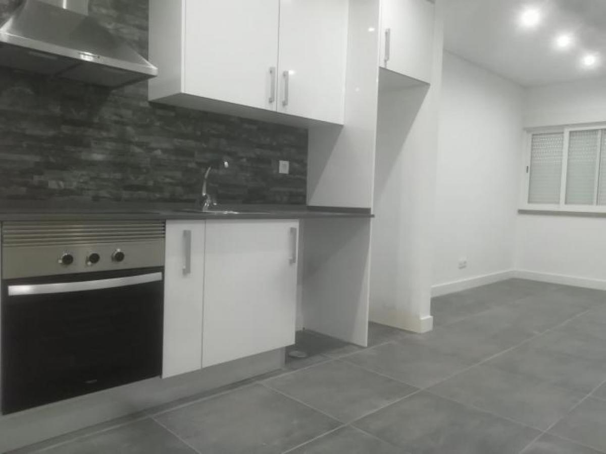 Picture of Apartment For Sale in Seixal, Madeira, Portugal