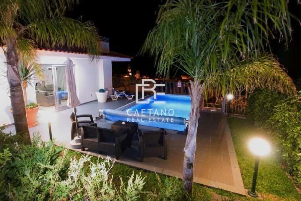 Picture of Villa For Sale in Calheta, Madeira, Portugal