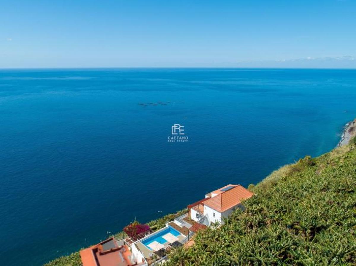 Picture of Apartment For Sale in Calheta, Madeira, Portugal
