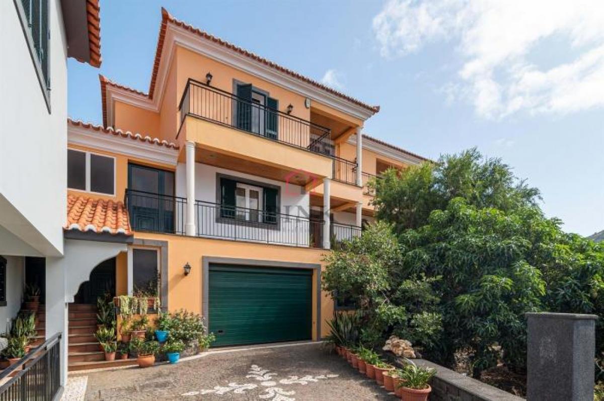 Picture of Villa For Sale in Machico, Madeira, Portugal