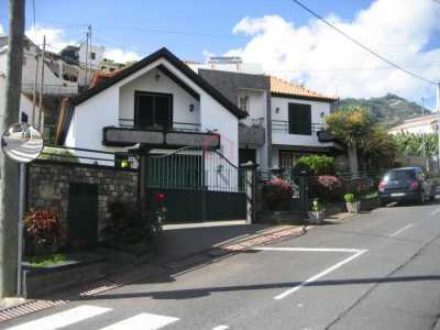 Villa For Sale in Ribeira Brava, Portugal