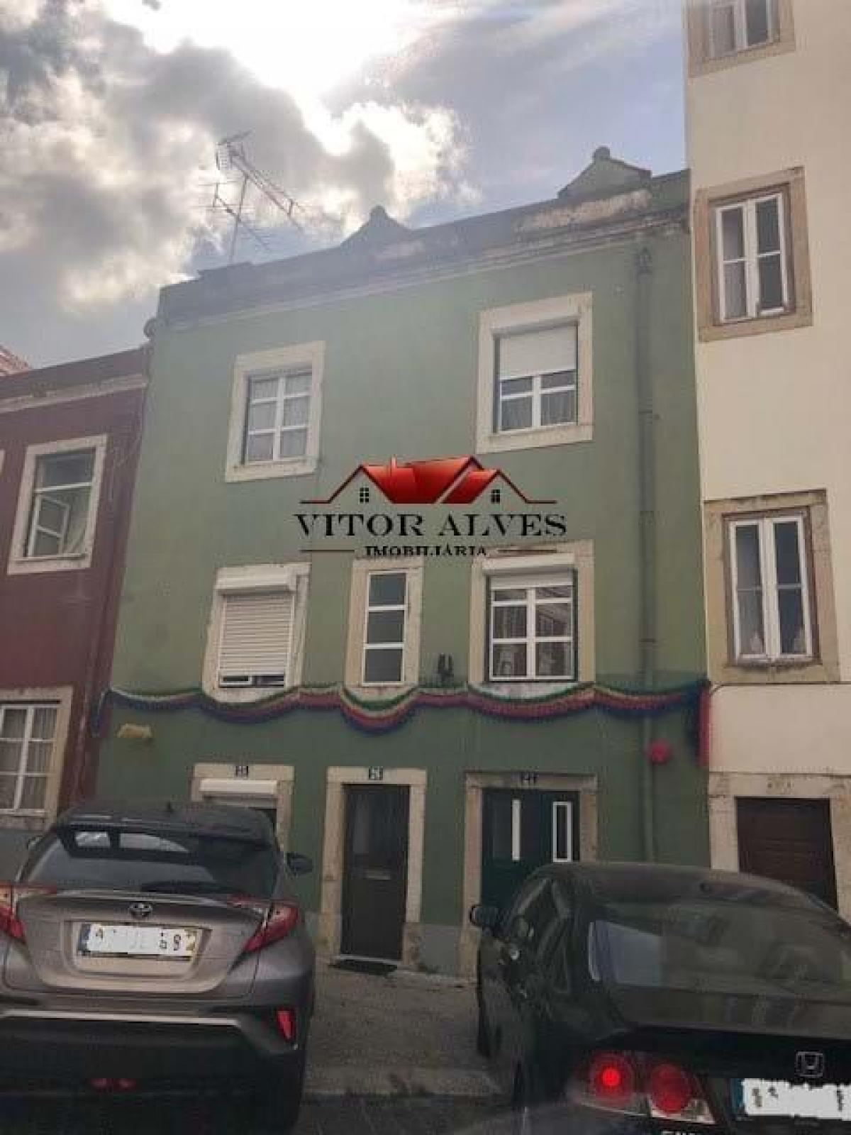 Picture of Multi-Family Home For Sale in Lisboa, Lisboa, Portugal