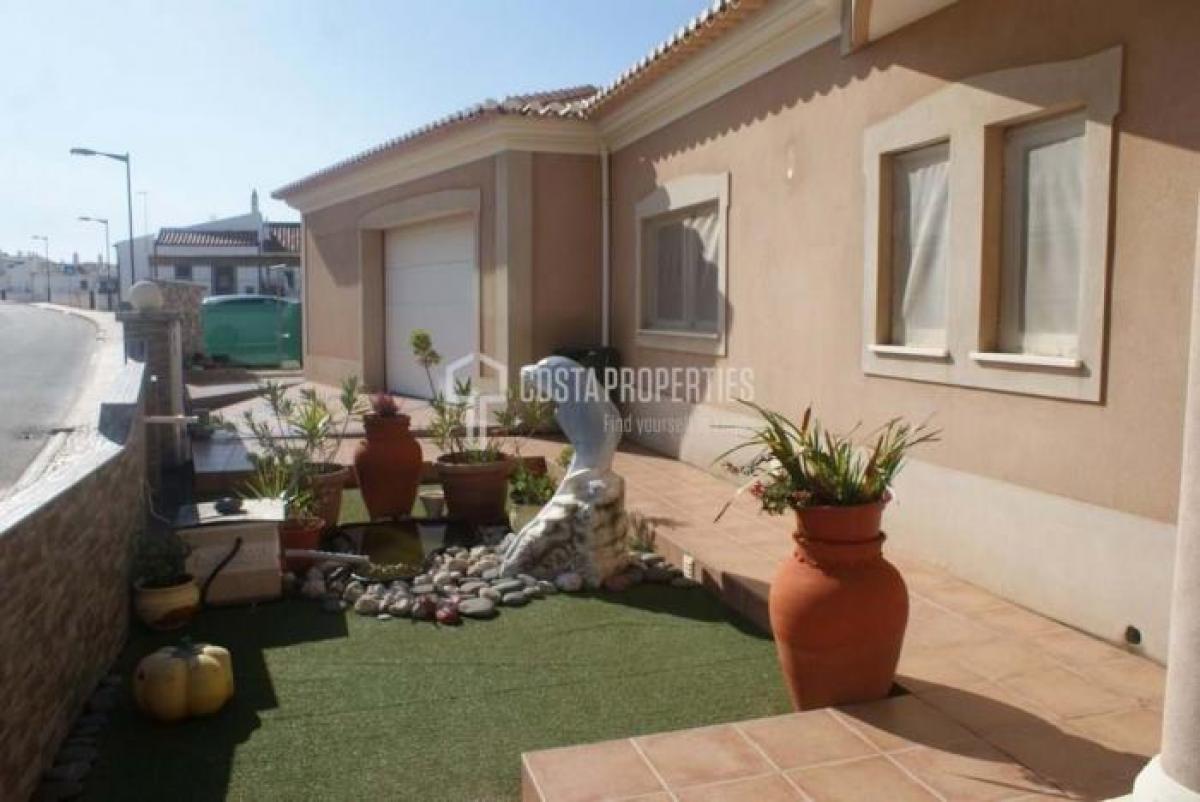 Picture of Villa For Sale in Vila Do Bispo, Algarve, Portugal