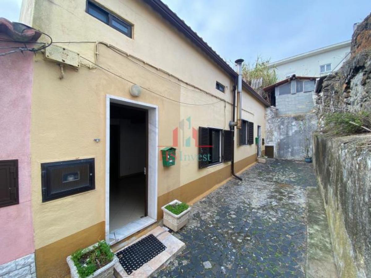 Picture of Villa For Sale in Lisboa, Lisboa, Portugal