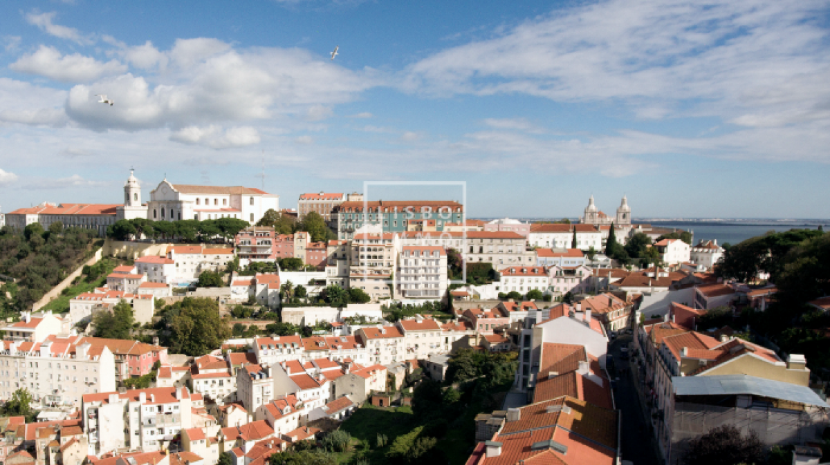Picture of Multi-Family Home For Sale in Lisboa, Lisboa, Portugal