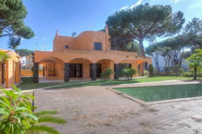 Villa For Sale in Vilamoura, Portugal