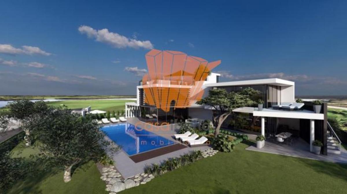 Picture of Villa For Sale in Quarteira, Algarve, Portugal
