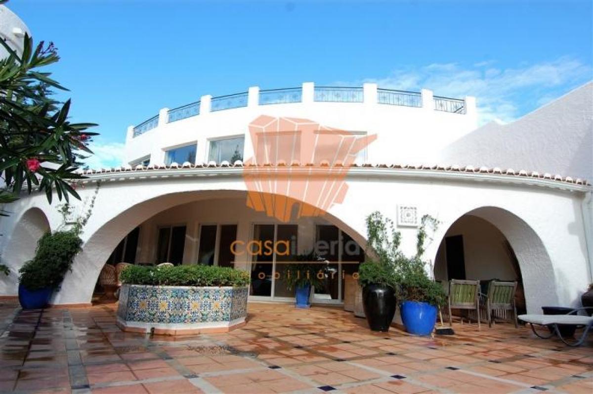 Picture of Villa For Sale in Carvoeiro, Faro, Portugal