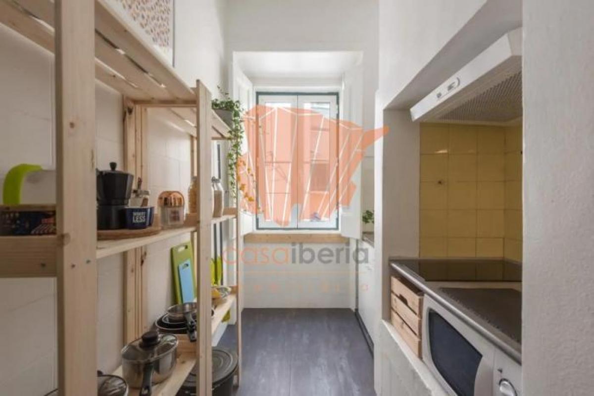 Picture of Multi-Family Home For Sale in Lisboa, Lisboa, Portugal